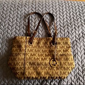 MICHAEL KORS Large Logo Shoulder Bag